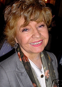 Прунелла Скейлс