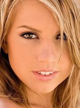 Lexi Belle сцена из 