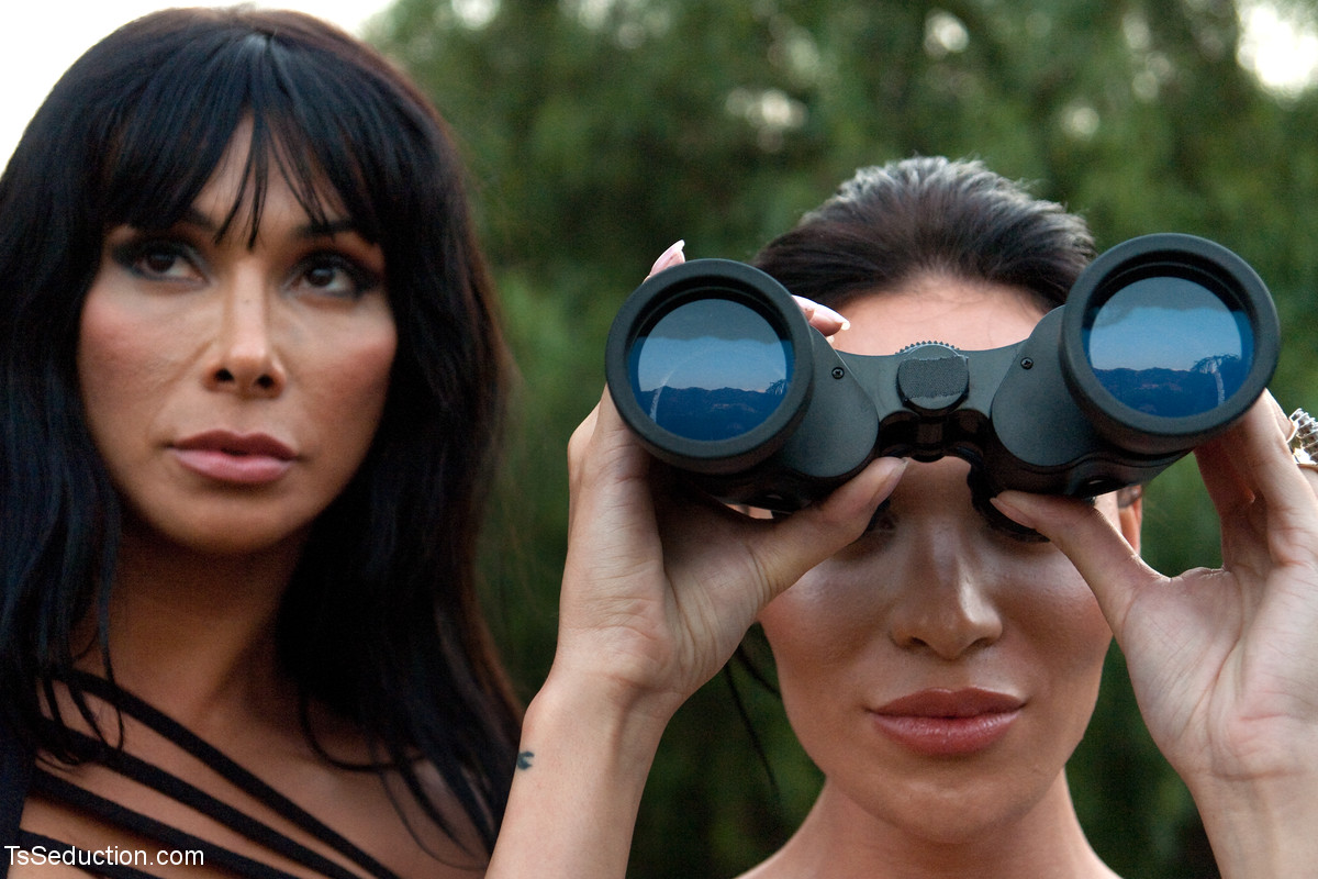 Dec7,2011-The Maltease Gems: Mia Isabella and Vaniity in a Heist Feature / Миа Изабелла и Vaniity в боевике от TsSeduction